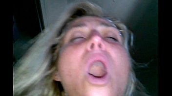 Un taran ii fute iubita langa el brutal xnxx