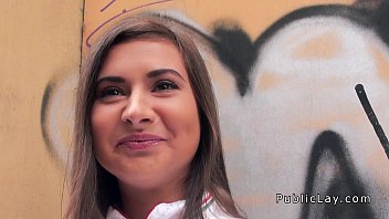 Mai multe femei care sug pula ca disperatele unui bucatar xxxos